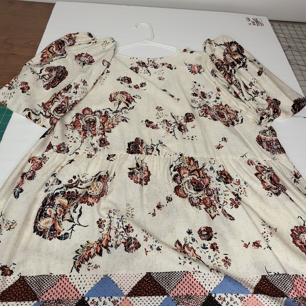 Maurices Women's Floral Blouse - Picture 5 of 5